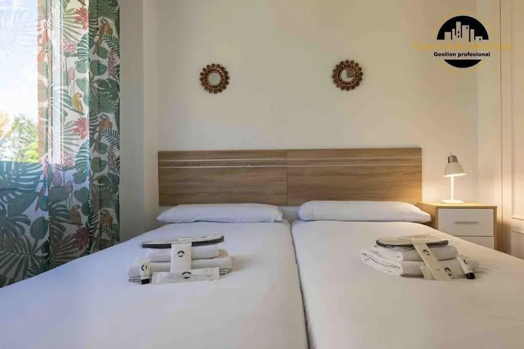 Apartamento El Paralelo Estepona 0*,  Spain